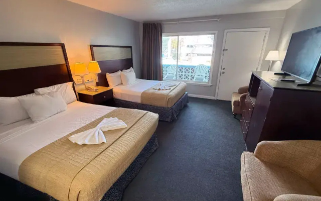 Efficiency Quadruple room