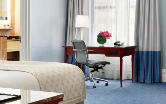 Signature room