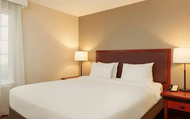 Boardroom Double Suite