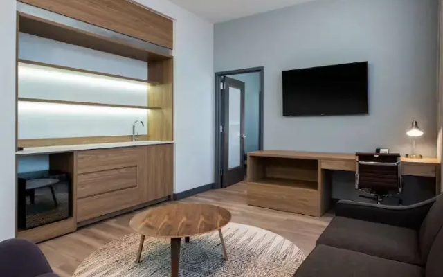 Double Suite