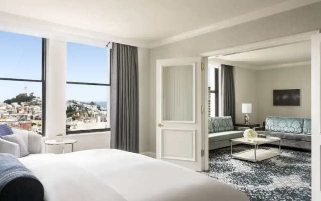 1 Bedroom San Francisco Club Level Double Suite Alcatraz Island View