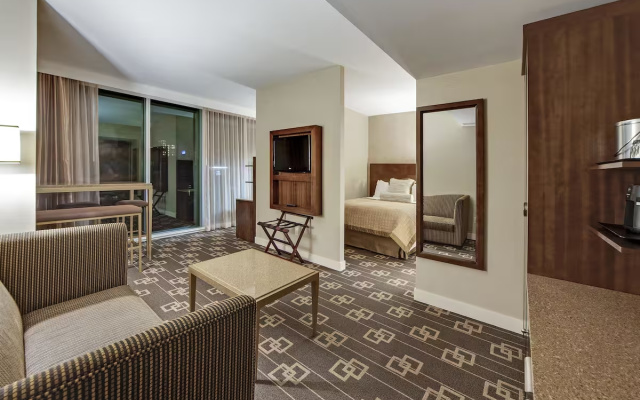 Double Suite