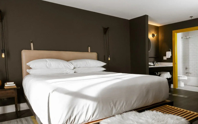 4 Bedrooms + Bunkroom room