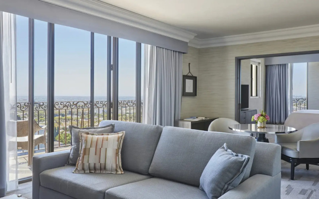 Beverly Сorner Accessible Double Suite