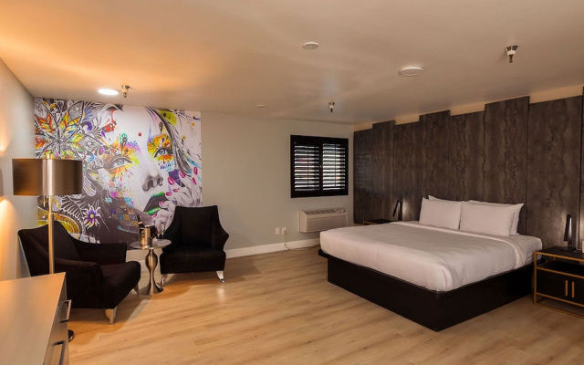 Boutique Elevated Double Suite