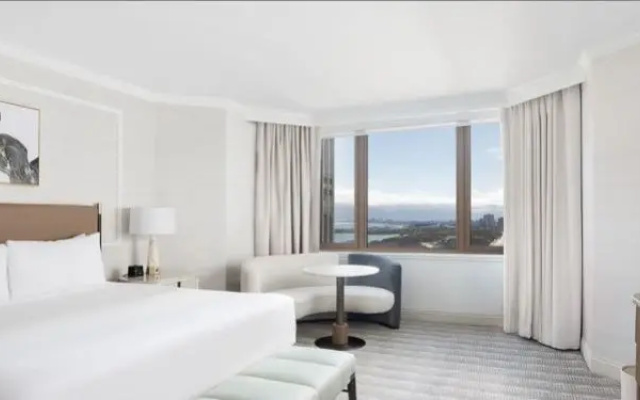 Fairmont Gold Double Guestroom