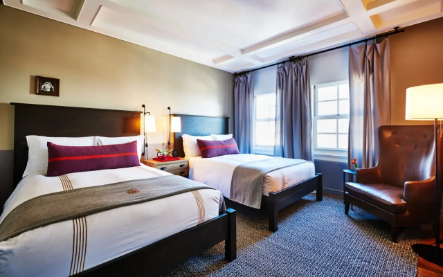 Deluxe Quadruple room