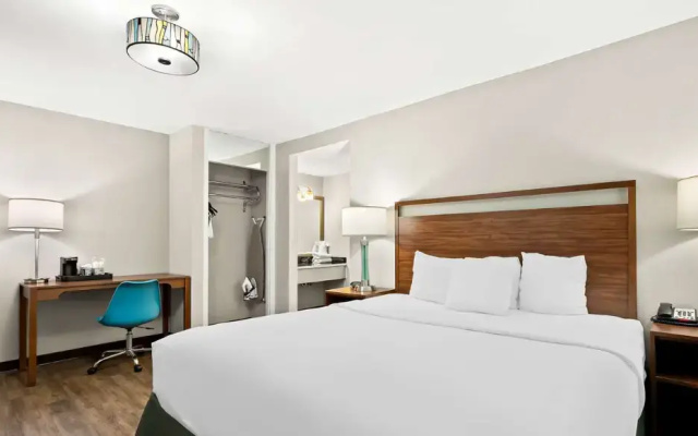 Quadruple Suite