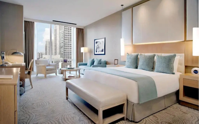 Deluxe Spa room