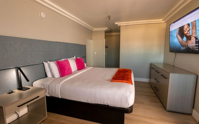 The Lexi Double Suite
