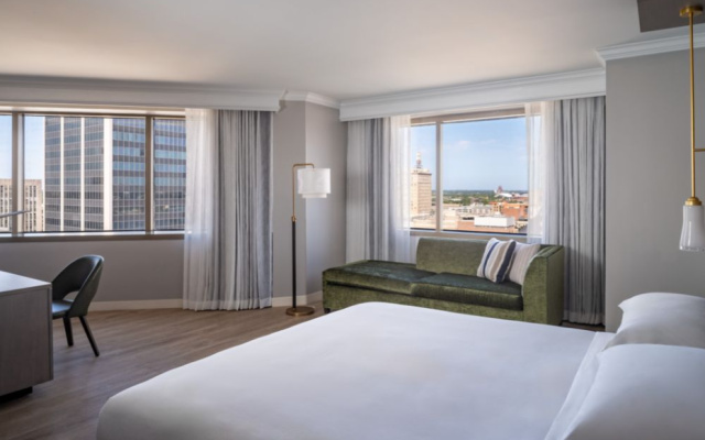 Renovated Corner Double room with city view