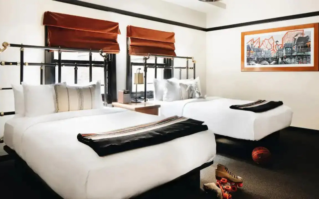 Bi-Level Suite