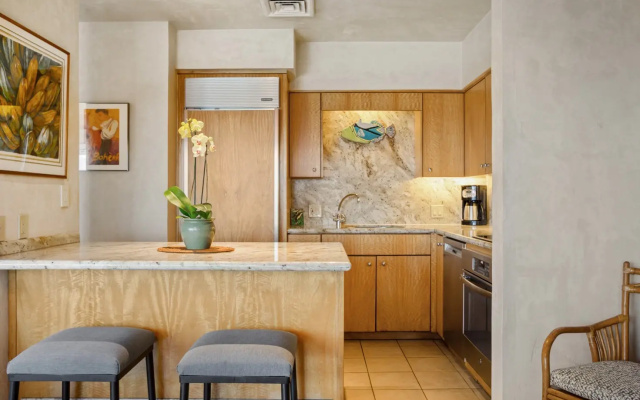 3 Bedrooms Apartment oceanfront