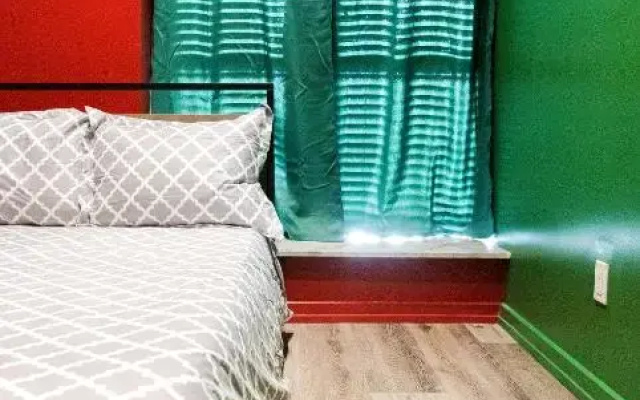 5 Bedrooms Suite