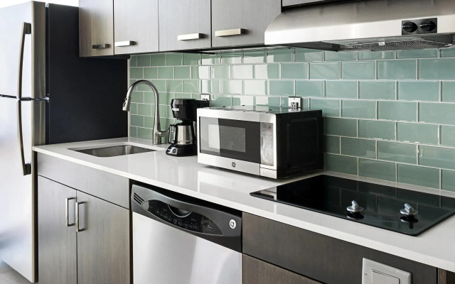1 Bedroom Accessible Kitchen Double Suite