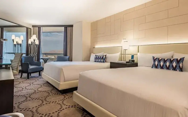 Deluxe Valley Tower Twin room with pool view