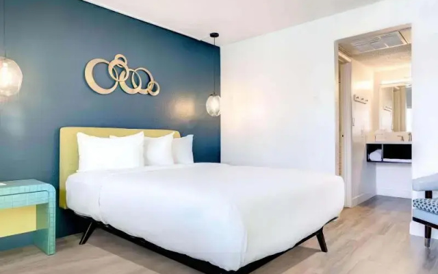 Fairway room