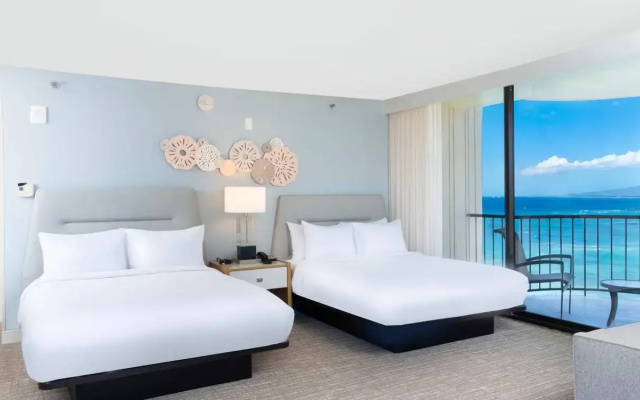 Kealohilani Twin Junior Suite with balcony and with ocean view