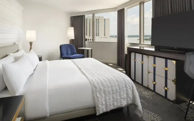 Urban Double Suite City or River View