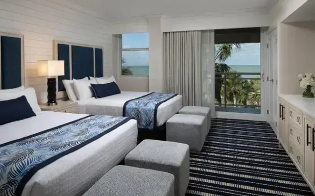 2 Bedrooms Suite Beach View
