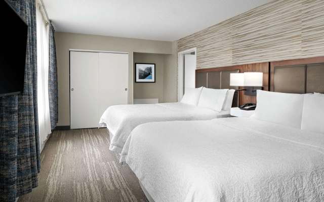 1 Bedroom Corner Suite