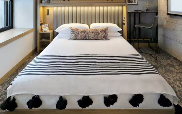 Urban Skyline Double room