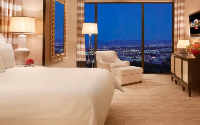 Parlor Encore Double Tower Suite