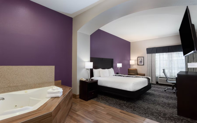 Deluxe Double Studio Suite