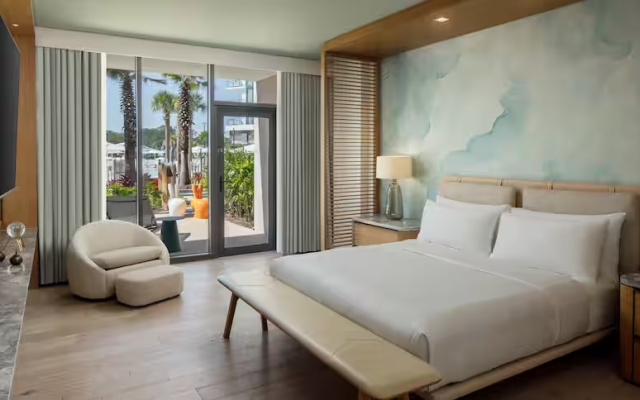Poolside Accessible Double Conrad Suite