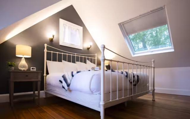 Chauffeur Double Cottage
