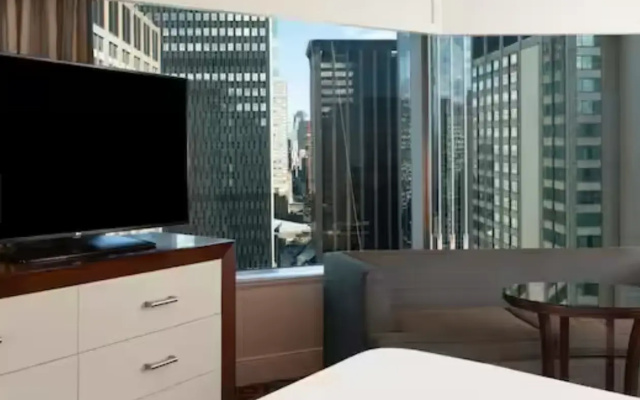 High Floor Pure Guest room with city view