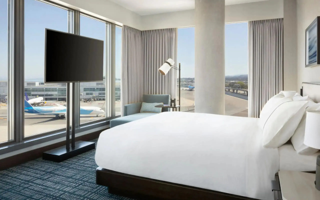 Corner Double Suite