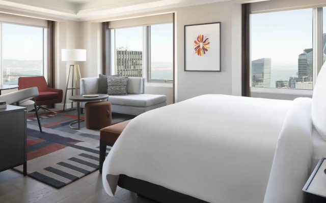 Corner Double Suite Bay-view
