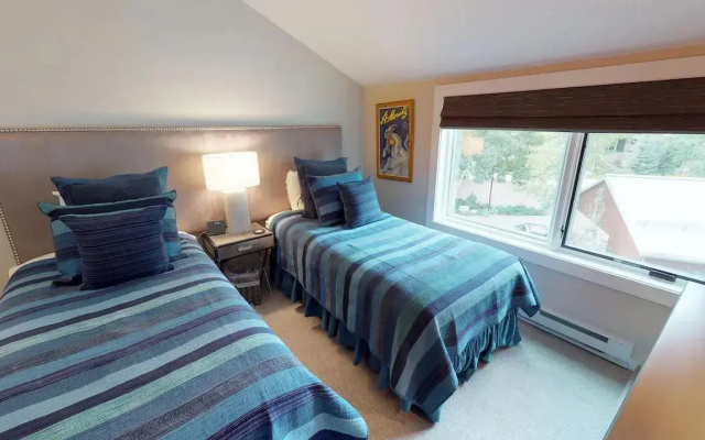 3 Bedrooms Platinum Loft Condominium