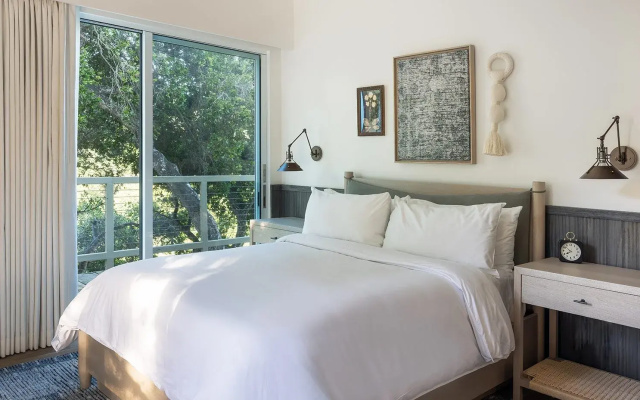 2 Bedrooms Live Oak Suite