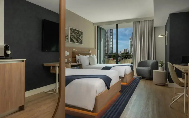 Quadruple Studio with balcony and with city view
