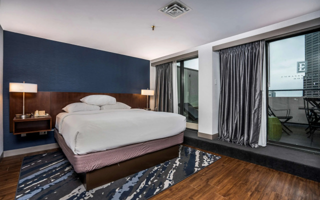 2 Room Corner Double Suite