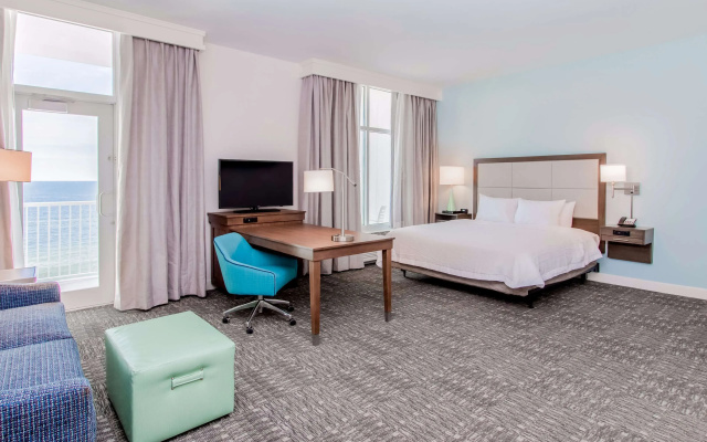 Suite with inland view