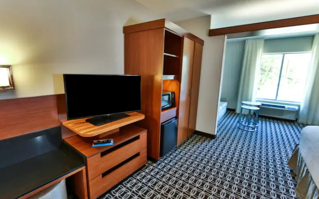 Executive Hearing Accessible Double Suite