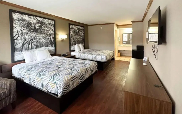 Deluxe Quadruple room