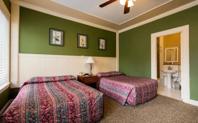Quadruple room