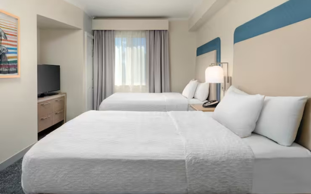 1 Bedroom Quadruple Suite