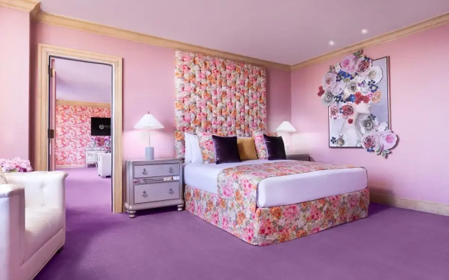 Flower Double Suite