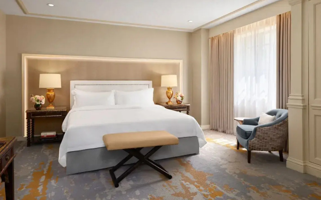 Caroline Astor Suite