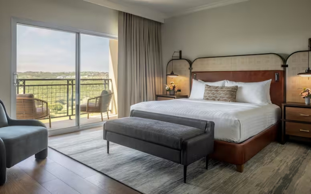 2 Bedrooms Texas Suite with Hills view