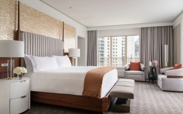 1 Bedroom Ritz-Carlton Club Lounge Access Double Suite with city view
