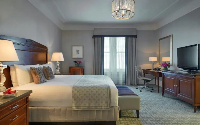 Fairmont Gold room