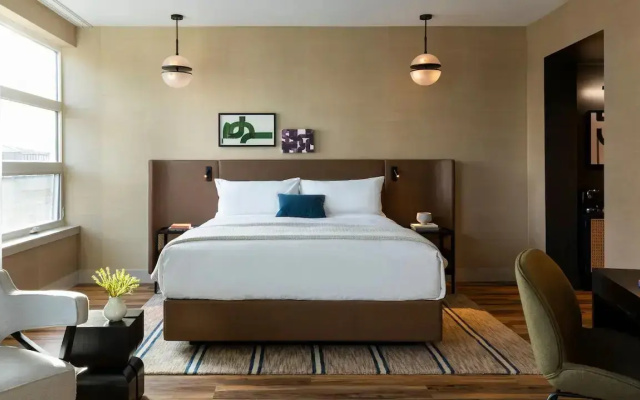 Broadway Suite