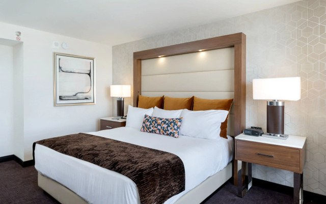 Premier room