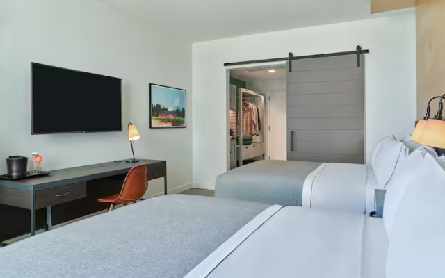 Twin room